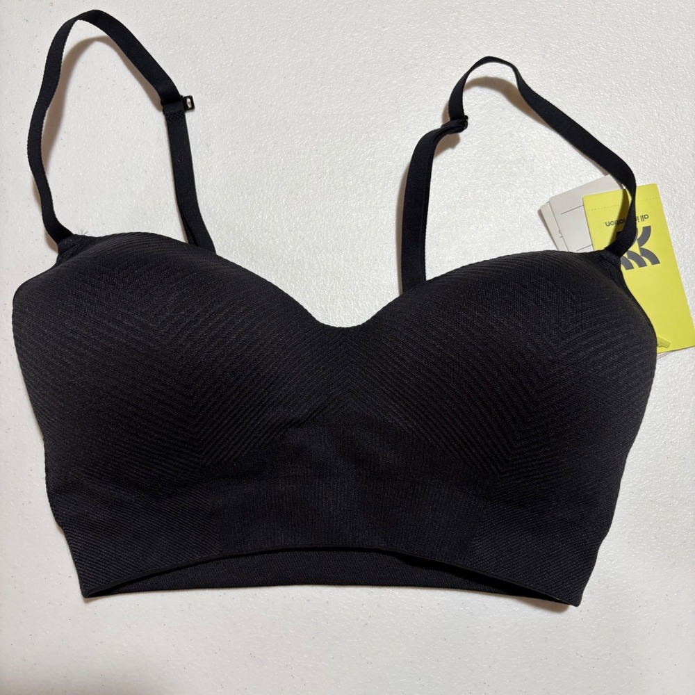 All in Motion Black Medium Support‎ Seamless Sports Bra XS NWT Moisture Wicking
